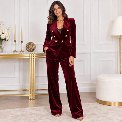 Conjunto de Terciopelo Elegante – Sofisticación y Comodidad